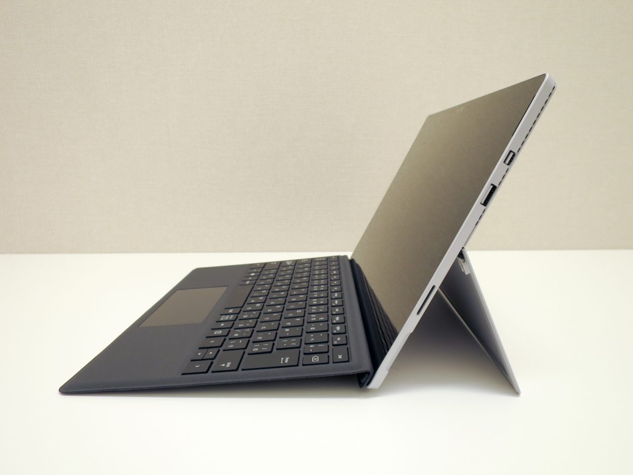 Surface Pro4 m3モデルを1年以上使った感想（長所と短所） - カモメブログ
