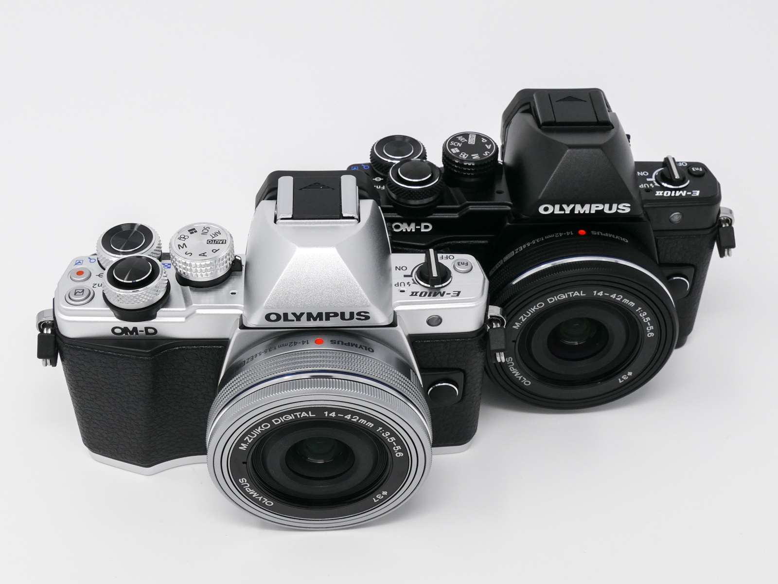 ❁美品❁OLYMPUS OM-D E-M10 Mark II ダブルズームキット-